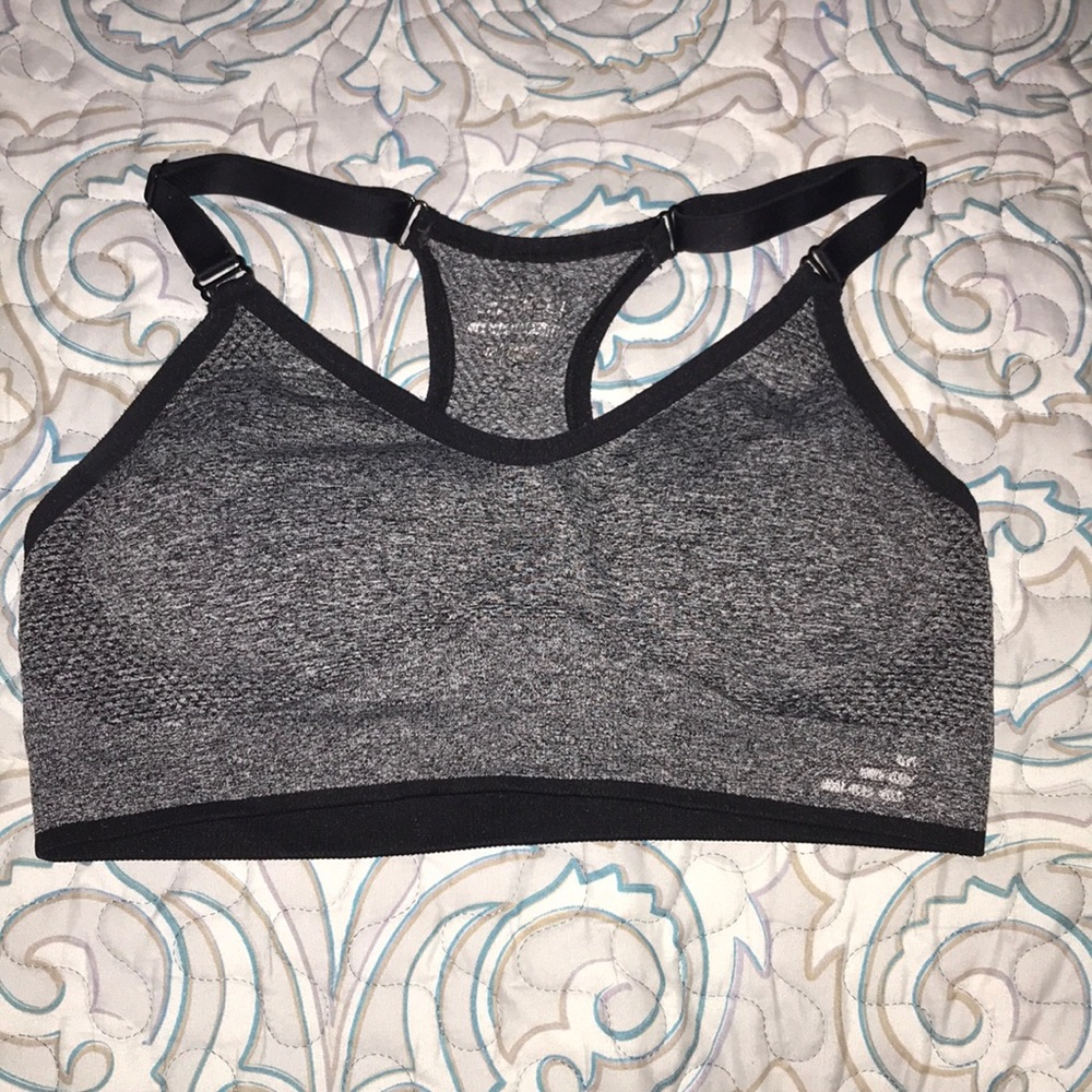 sports bra